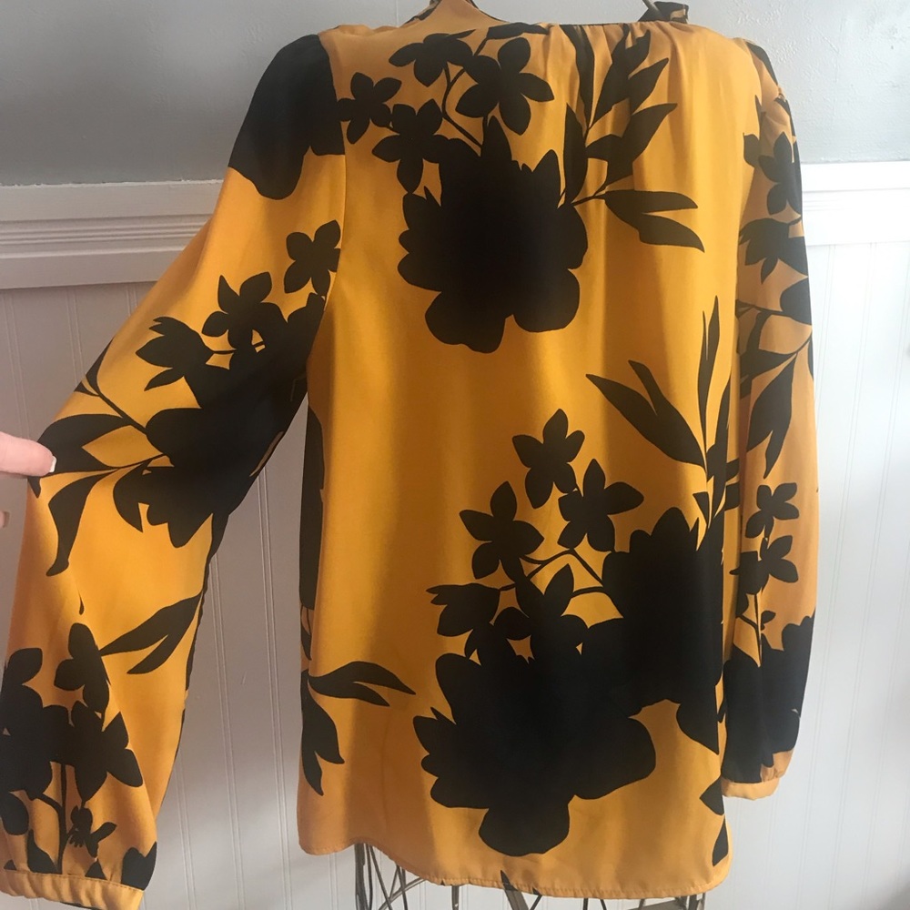 Who What Wear mustard floral blouse